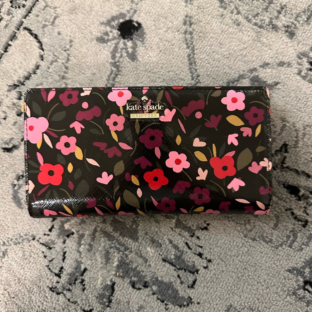 Cameron Street Boho Floral Stacy wallet guc read description